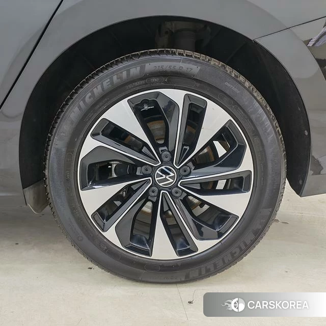 Volkswagen Passat id 4213129 из Китая 15