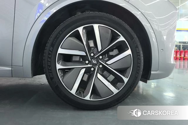 Ideal car Ideal L9 id 4212225 из Китая 15