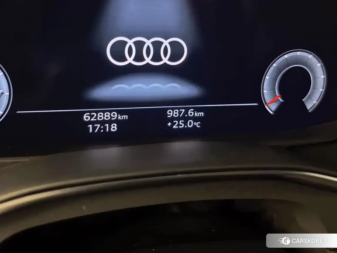 Audi A6L id 4548236 из Китая 8