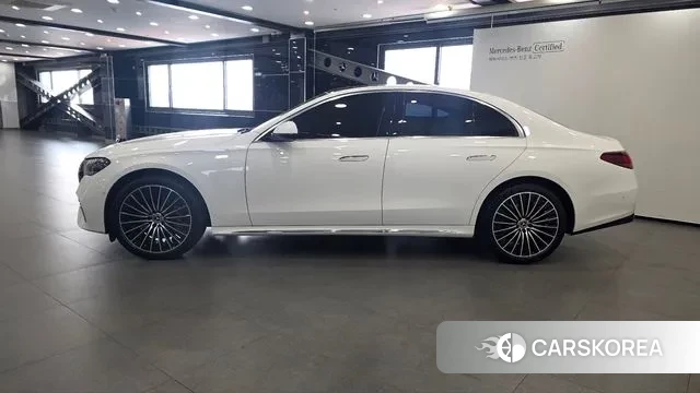 Mercedes-Benz E-Class W214 id 3689352 из Кореи 18