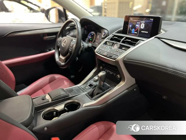 Lexus NX id 4213605 из Китая 17