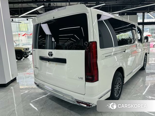 Toyota Hiace id 4239633 из Китая 8
