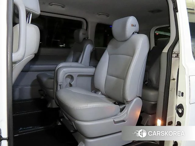 Hyundai The New Grand Starex id 4525084 из Кореи 16