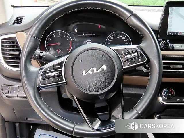 Kia Seltos id 4848649 из Кореи 18