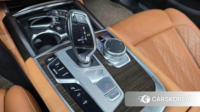 BMW 7 Series (G11) id 4905668 из Кореи 33