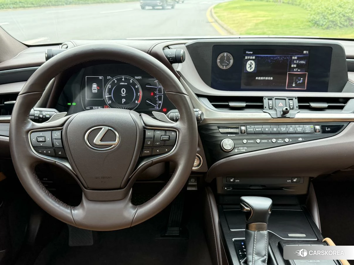 Lexus ES id 4462002 из Китая 15