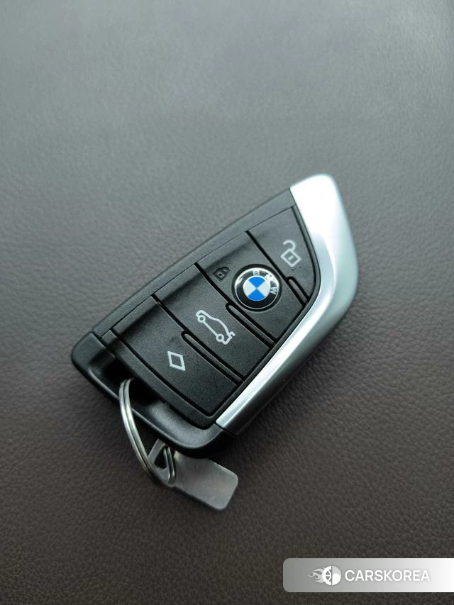BMW X3 id 4210431 из Китая 18