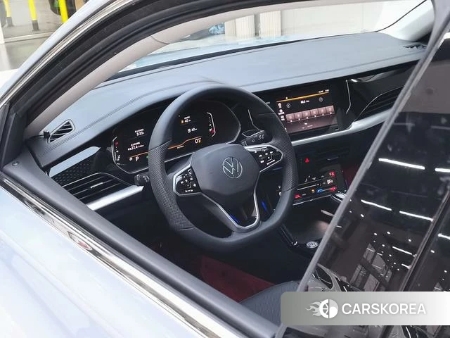 Volkswagen Passat id 4209702 из Китая 20