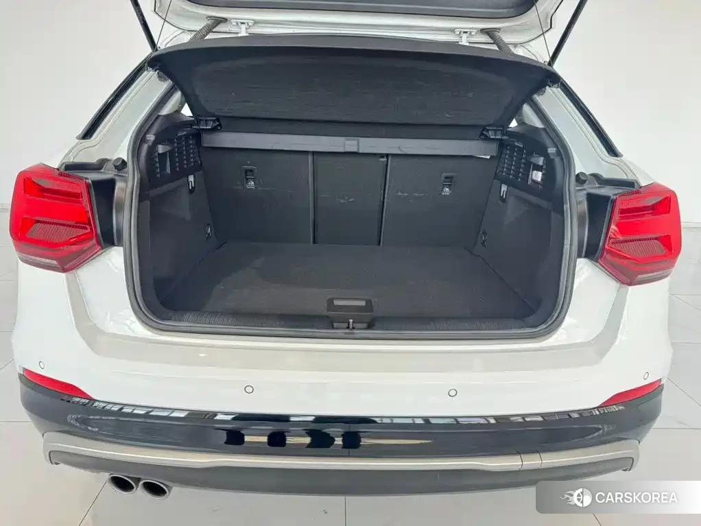 Audi Q2L id 4674416 из Китая 16