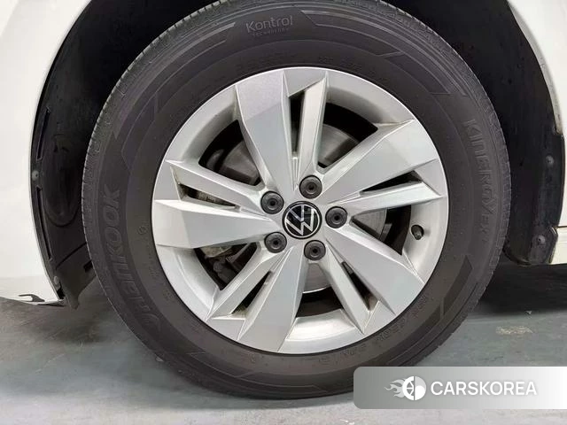 Volkswagen Polo id 4218759 из Китая 13