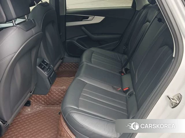 Audi A4L id 4261721 из Китая 8