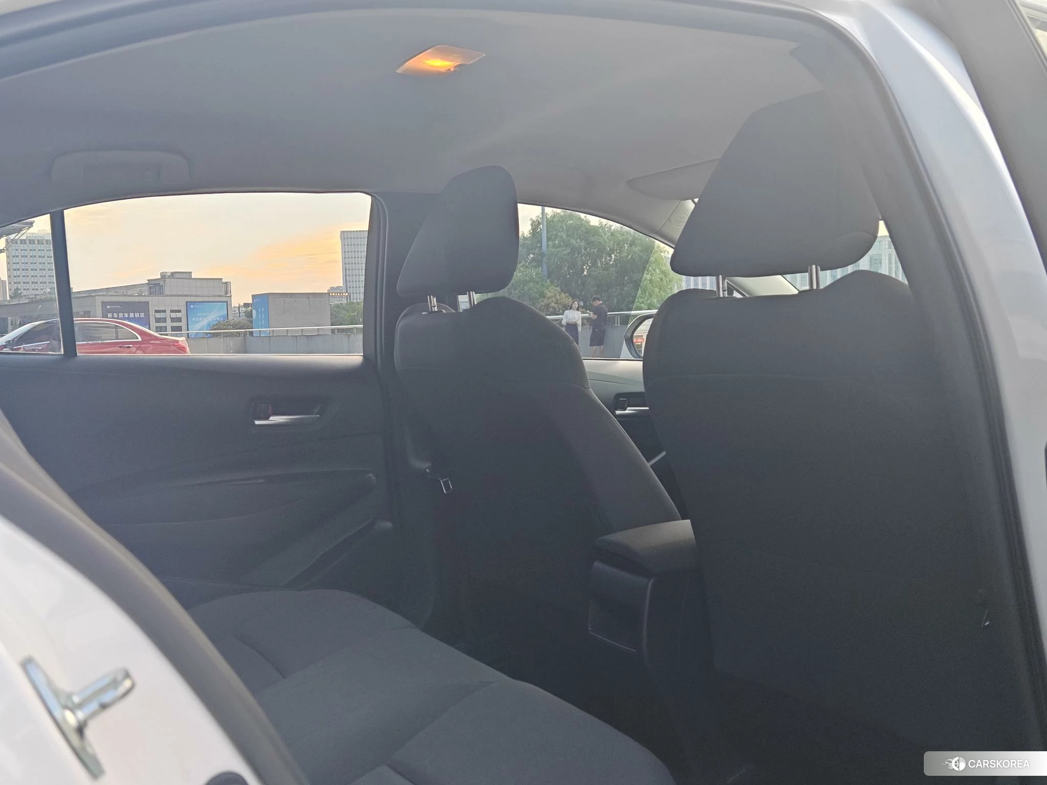 Toyota Corolla id 4413389 из Китая 8