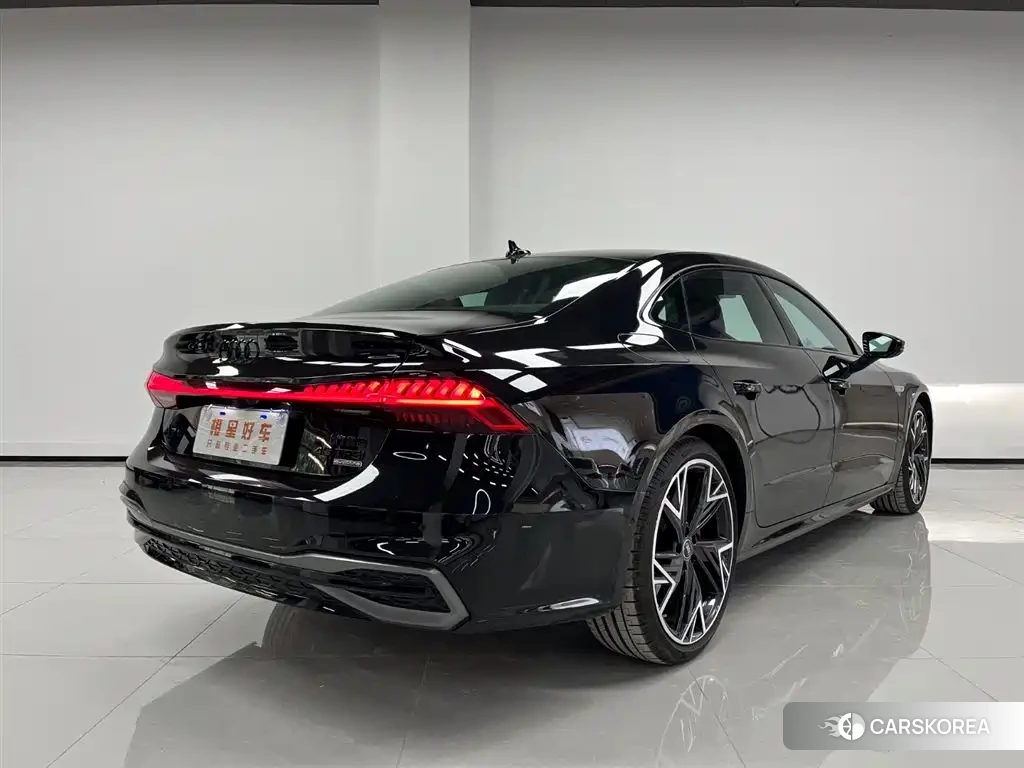 Audi A7L id 4622463 из Китая 15