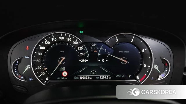 BMW 5 Series (G30) id 3801826 из Кореи 18