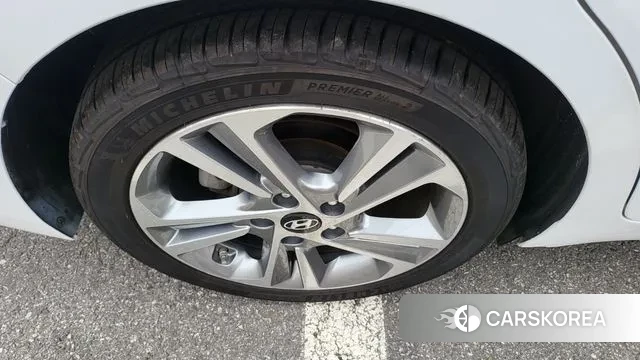 Hyundai Avante AD id 3485023 из Кореи 15