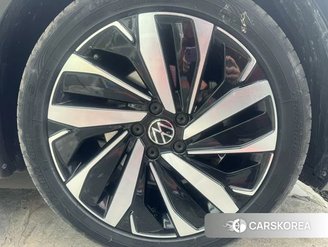 Volkswagen Passat id 4277092 из Китая 14