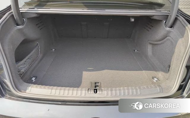 Audi A6L id 4348826 из Китая 13