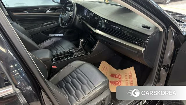 Volkswagen Passat id 4260105 из Китая 8