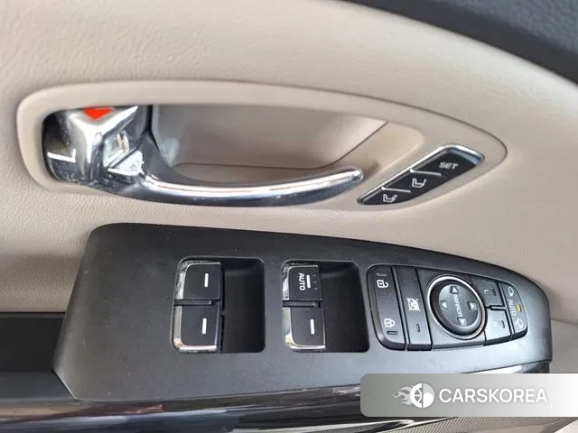 Kia The New Carnival id 3045187 из Кореи 17