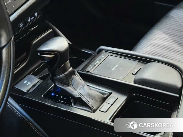 Lexus ES id 4300302 из Китая 8