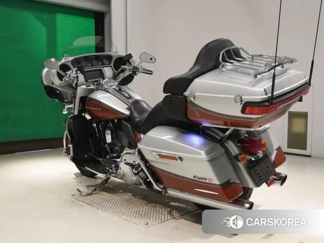 Harley-Davidson Electra Glide FLHTKSE1800 CVO id 4373743 из Японии 8