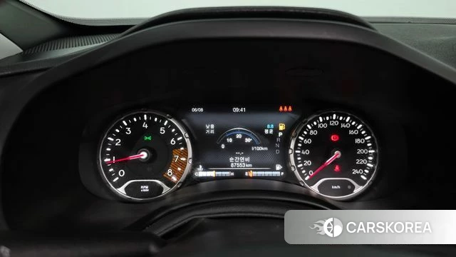 Jeep Renegade id 4670705 из Кореи 18