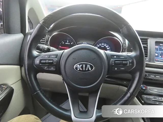 Kia The New Carnival id 3728247 из Кореи 18