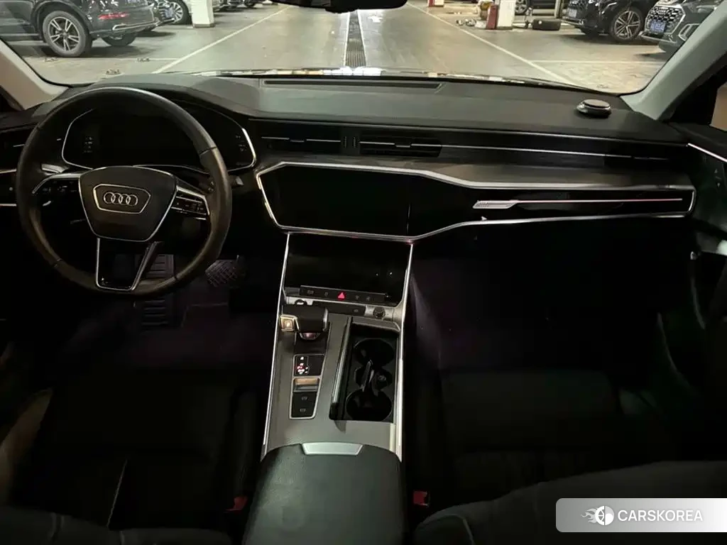 Audi A6L id 4546697 из Китая 14