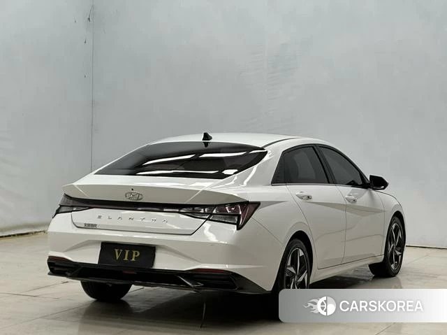 Hyundai Elantra id 4359144 из Китая 8
