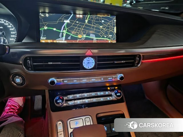 Genesis G90 id 4285430 из Кореи 8
