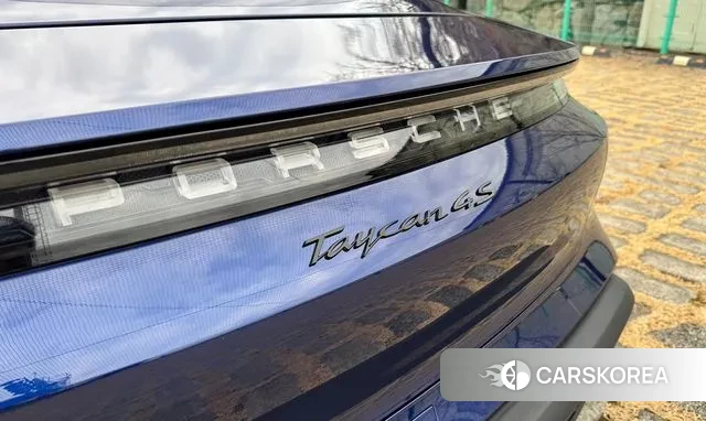 Porsche Taycan id 3621468 из Кореи 18