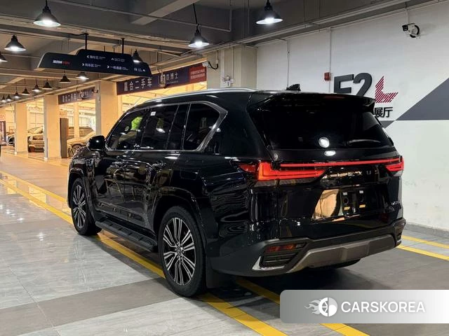 Lexus LX id 4182696 из Китая 16