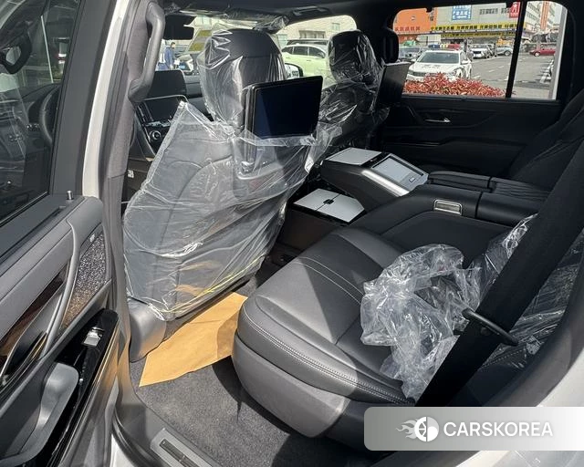 Lexus LX id 4239655 из Китая 21