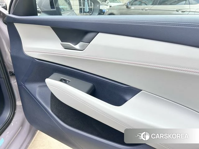 Volkswagen Passat id 3920870 из Китая 20
