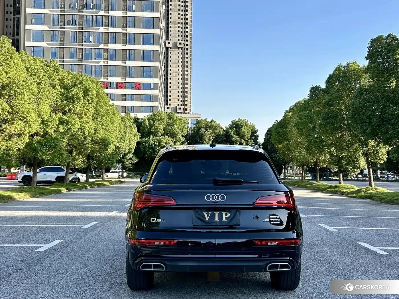 Audi Q5L id 4547625 из Китая 17