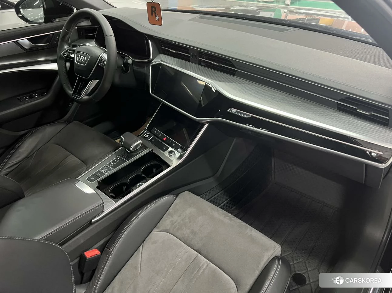 Audi A6L id 4441179 из Китая 17