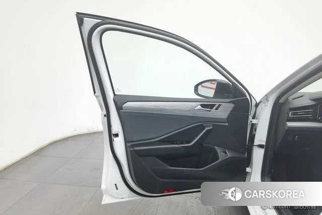 Volkswagen Sagitar id 4263915 из Китая 22