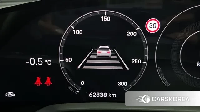 Porsche Taycan id 3635785 из Кореи 18