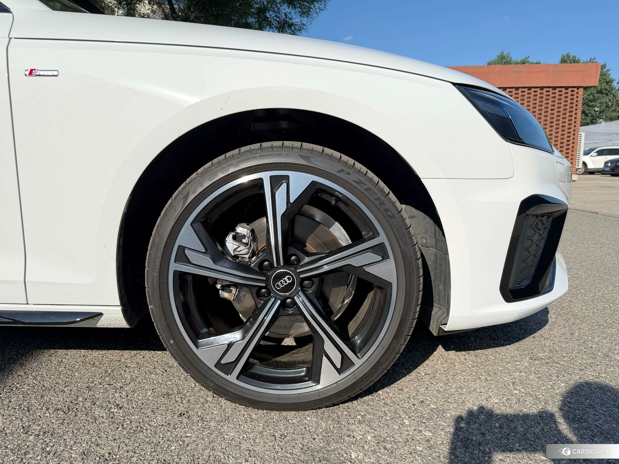 Audi A4L id 4485579 из Китая 14