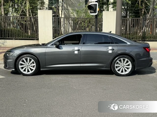 Audi A6L id 4265910 из Китая 17