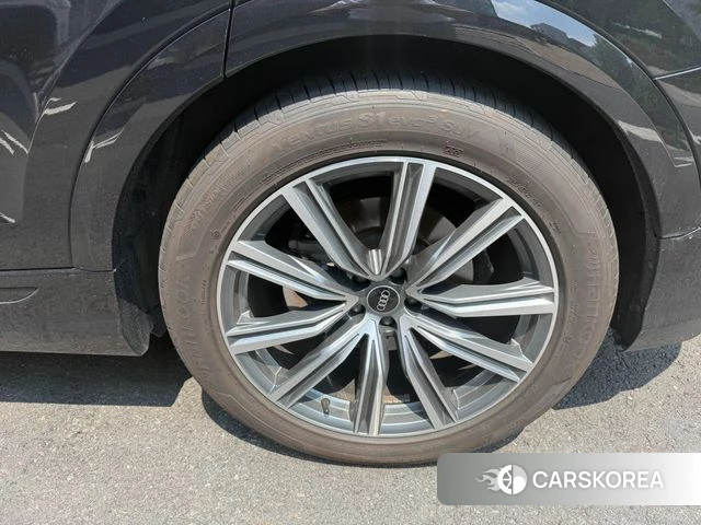 Audi Q8 (4M) id 4445786 из Кореи 8