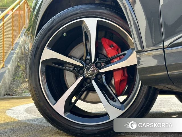 Audi Q7 id 4258862 из Китая 30