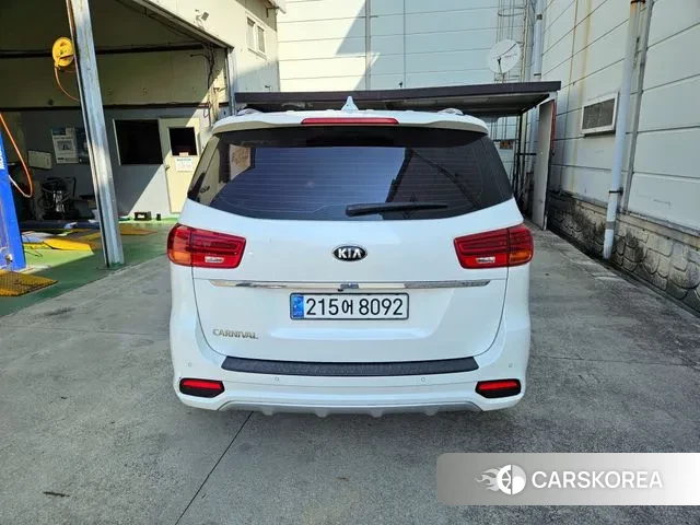 Kia The New Carnival id 3788953 из Кореи 18