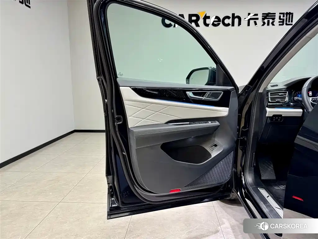 Volkswagen Teramont id 4546236 из Китая 28