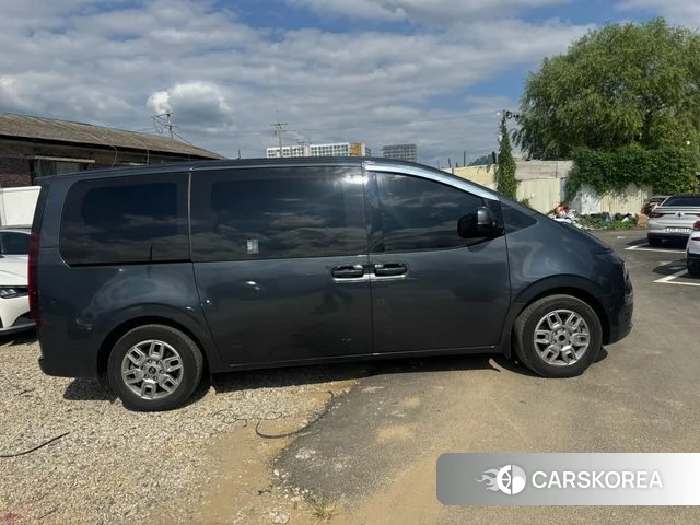 Hyundai Staria id 4879946 из Кореи 8