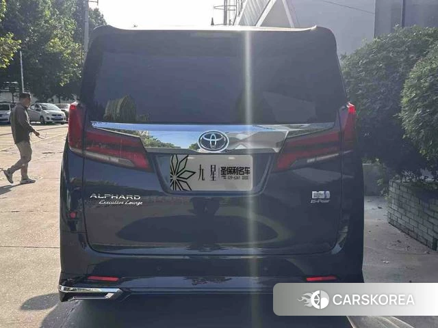 Toyota Elfa id 4359052 из Китая 8