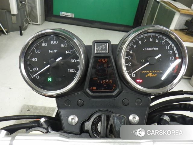 Honda CB400SF id 4184955 из Японии 32