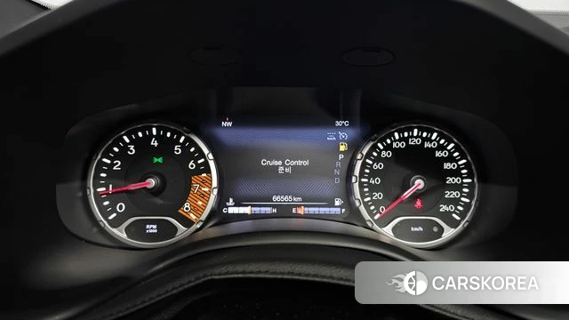Jeep Renegade id 4625505 из Кореи 30