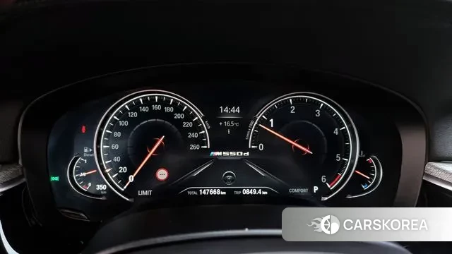 BMW 5 Series (G30) id 3362911 из Кореи 18