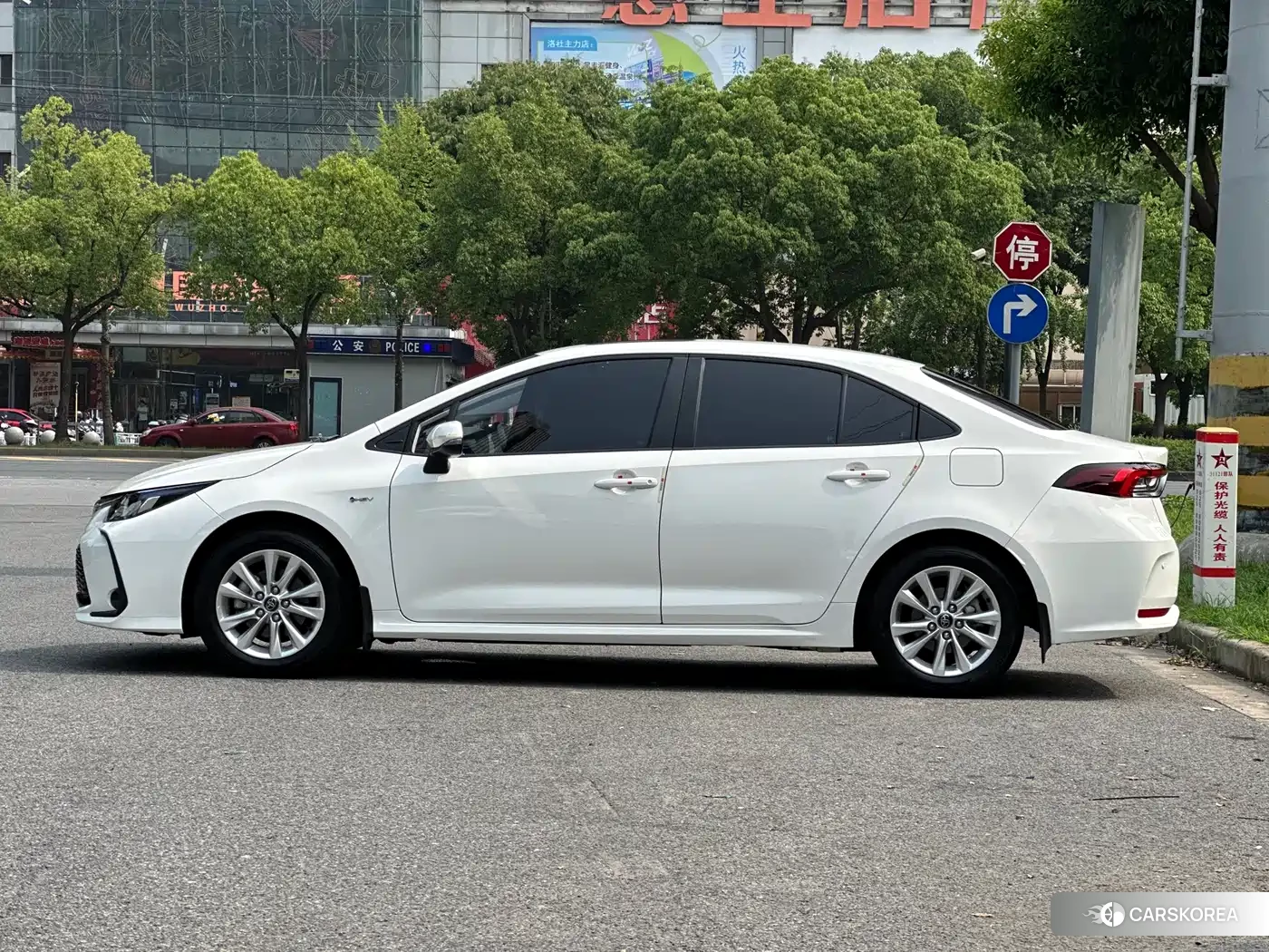 Toyota Corolla id 4546376 из Китая 11